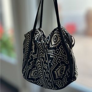 Black & white patterned bag